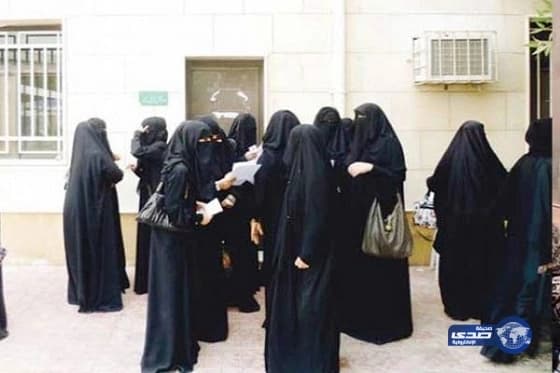 بالصور.. عنزة تلد مولودا نصفه بشر والأخر حيوان