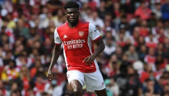 نجم فريق آرسنال يعلن اعتناقه الإسلام