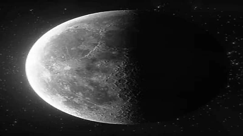 فلكية جدة: التربيع الأخير يشرق في سماء المملكة غداً