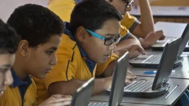 طفل 11 عاما يقدم للدراسة بكلية الهندسة!