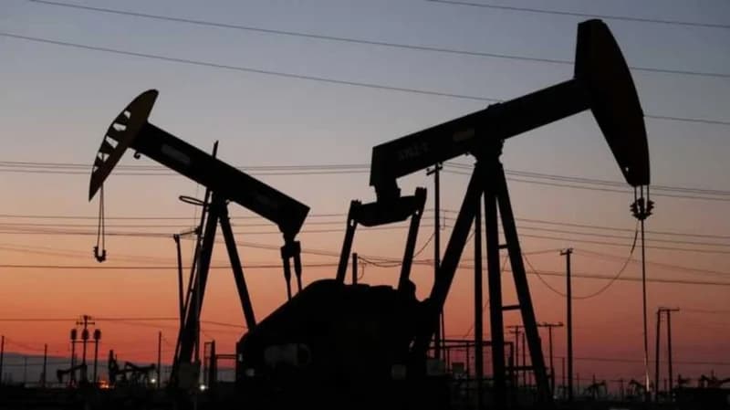 مسؤول أمريكي: السعر العالمي للنفط قد يرتفع 40%