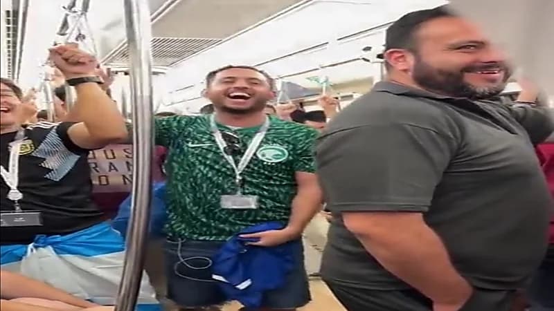 شاهد.. مُشجع سعودي يُعيد العلاقات مع الجماهير الارجنتينية بغنائه أغنية أرجنتينية