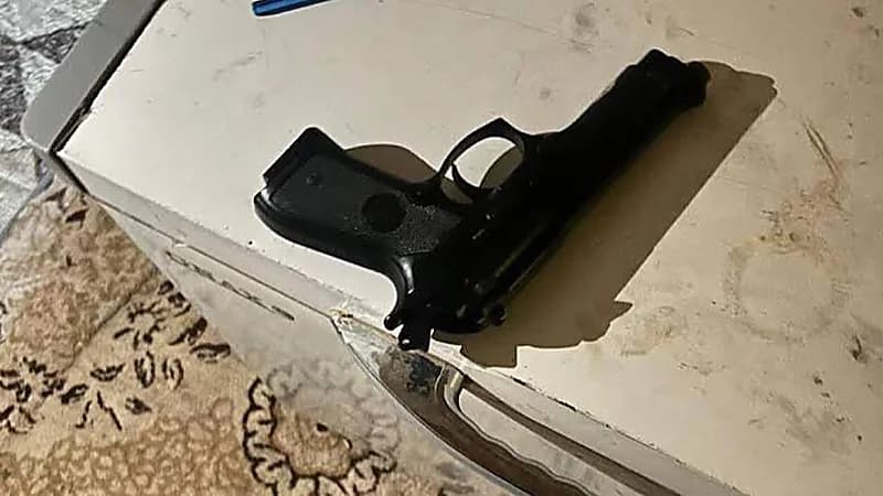 مقتل ضابط بسلاحه على يد طفلته بـ بغداد