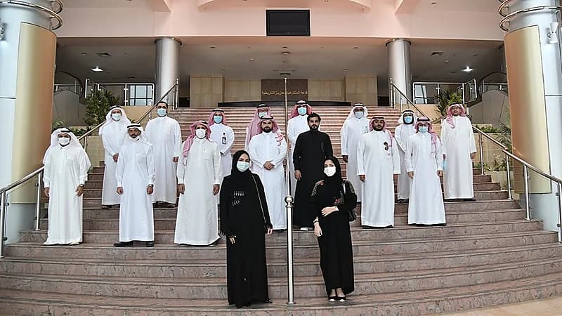 "أم القرى" تُخرِّج أول دفعة من طلبة الدراسات العليا في علم الأدوية والسموم