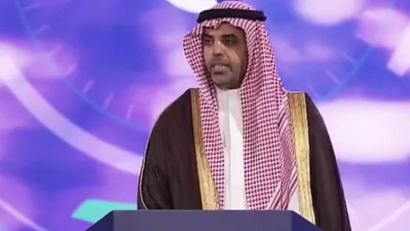 مدير الخطوط السعودية يكشف عن موعد توفر خدمات الإنترنت في الطائرات .. فيديو