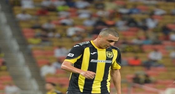 طبيب ينصح " العكايشي " : اذهب لأخصائي نفسي