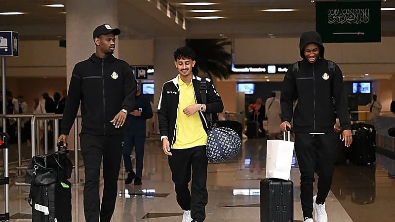 بعثة الغرافة تصل جدة لمواجهة الأهلي