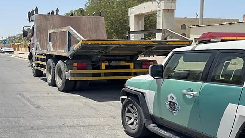 ضبط قائد مركبة دخل معاكس في منعطف بالخبر