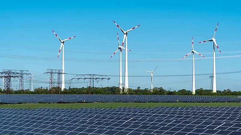 المملكة تتيح للمواطنين بناء محطات الطاقة المتجددة