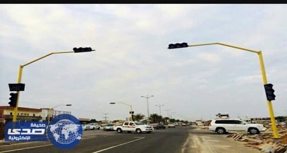 تعطيل إشارة ضوئية نتج عنه حوادث مرورية بالعرضيات