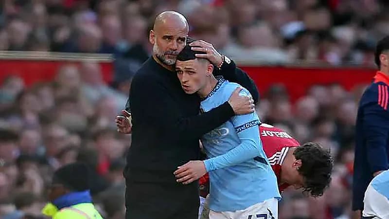 فودين يرد بسخرية على جماهير مانشستر يونايتد بعد إهانتهم لوالدته .. صور