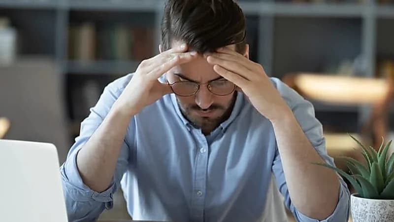 أبرزها قلة النوم : 7 أسباب رئيسية وراء النسيان وقلة التركيز.. فيديو