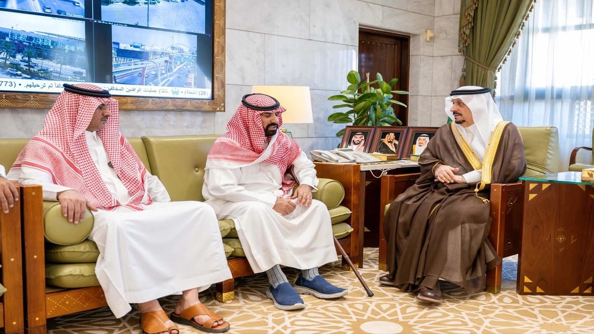 أمير الرياض يشيد بموقف مواطن لتنازله عن قاتل ابنه .. فيديو