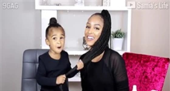 بالفيديو.. أم وابنتها تشعلان الفيسبوك بدلالهما