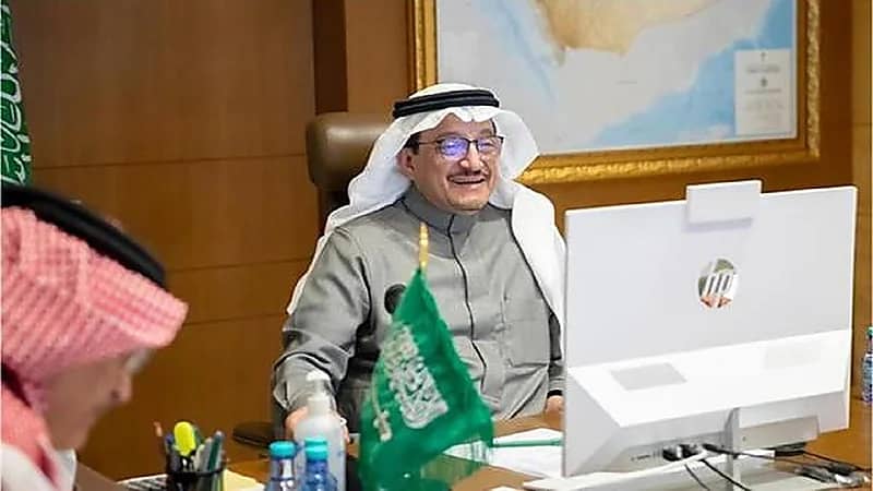 وزير التعليم يلتقي الفريق المشرف على إنتاج لقاح "كورونا"