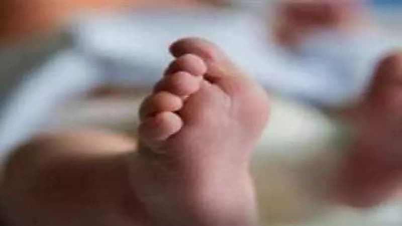 أب يقتل طفلته بمبيد حشري: "مش معايا فلوس أصرف عليها"