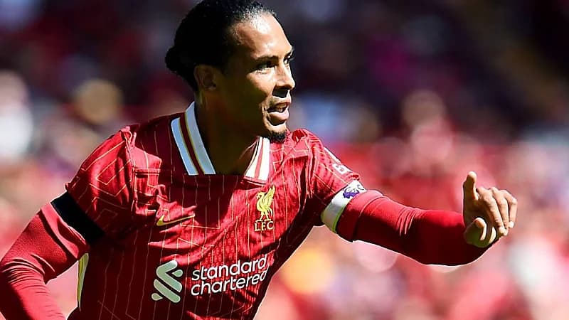 فان دايك يؤكد بقائه في ليفربول