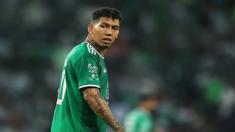 فيرمينو يسخر من غيابه عن تشكيلة المثالية بالجولة الـ 7 من أبطال آسيا للنخبة