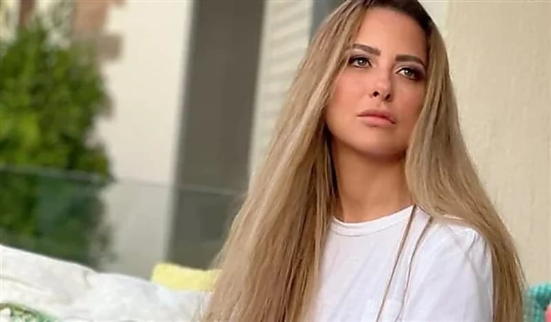 شاهد.. ريم مصطفى تفاجئ جمهورها بإطلالة جذابة