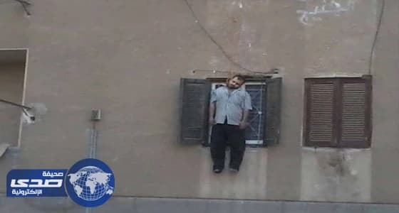 مقيم عربي يشنق نفسه في «الفردوس»