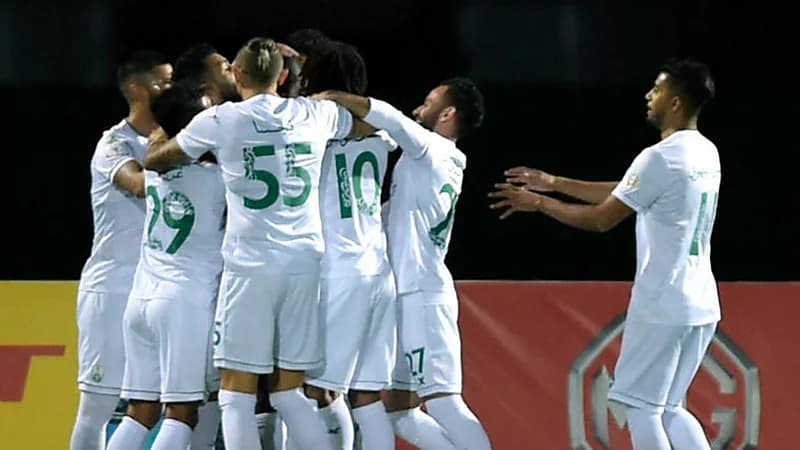 الأهلي يحصل على شهادة الكفاءة المالية 