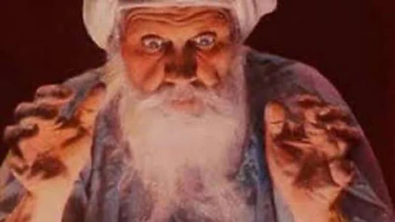 ساحر يبتز ضحاياه النساء بصور خادشة لهن