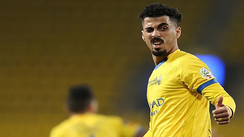 الكشف عن تطورات حالة لاجامي وموقفه من كلاسيكو الاتحاد والنصر