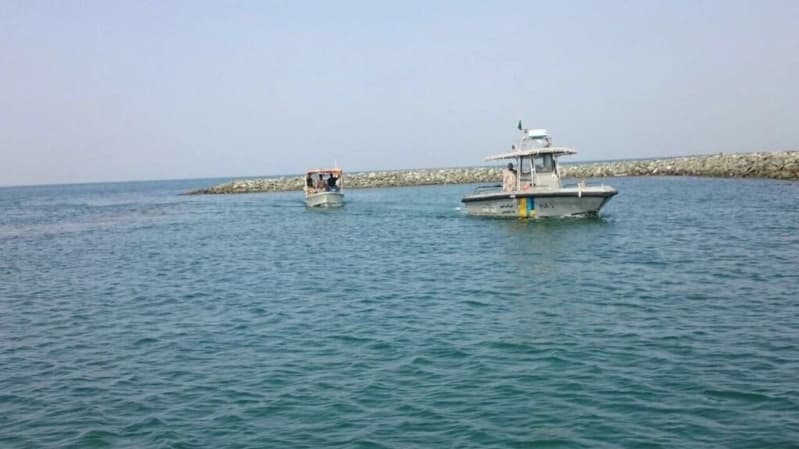 انتشال جثة غريق يمني من شاطئ البطن الصغير بجازان