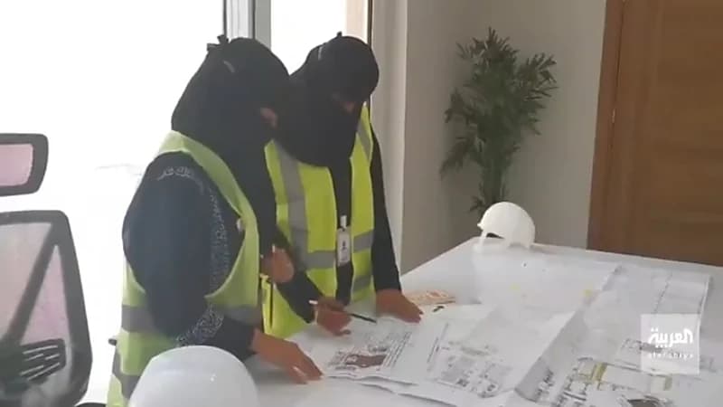 بالفيديو.. مهندسات يعملن في عدد من المشاريع الصحية بجازان