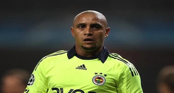 بالفيديو.. أسطورة ريال مدريد يفاجئ الجمهور بمهارة كروية رائعة