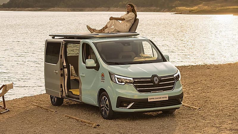 بالصور.. شاحنة حديثة للتخييم بمواصفات فندق 5 نجوم