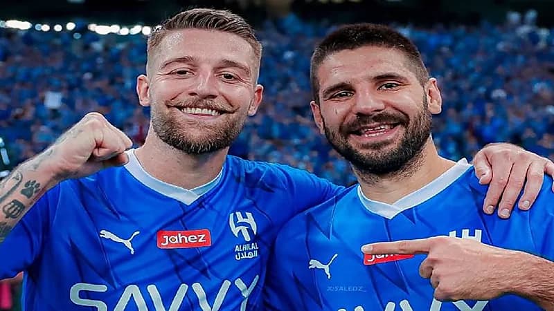 نجم صربي يعتذر لثنائي الهلال