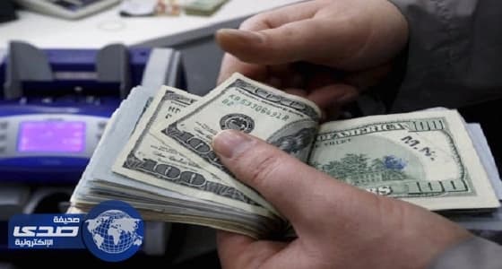 تفاوت في صرف سعر الدولار بالبنوك المصرية