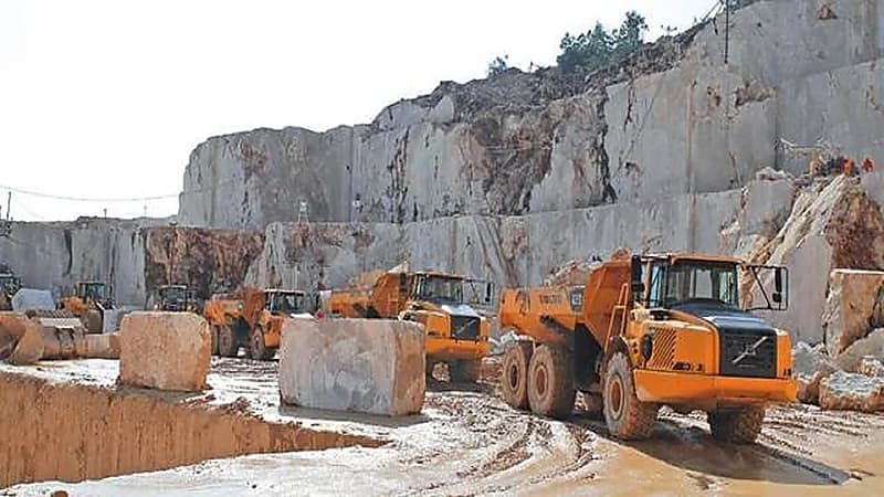 بدء التسجيل في تدريب وتوظيف 1400 سعودي في المحاجر والكسارات