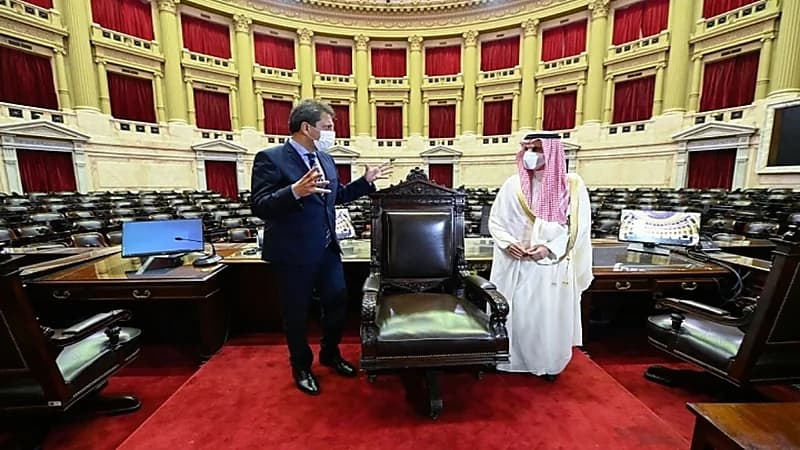 بالصور.. وزير الخارجية: يومان حافلان قضيتهما في العاصمة الأرجنتينية بوينس آيرس