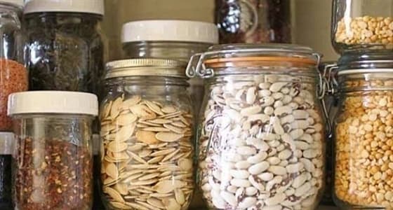 الحاويات الزجاجية هي الأفضل لتخزين مختلف أنواع الطعام