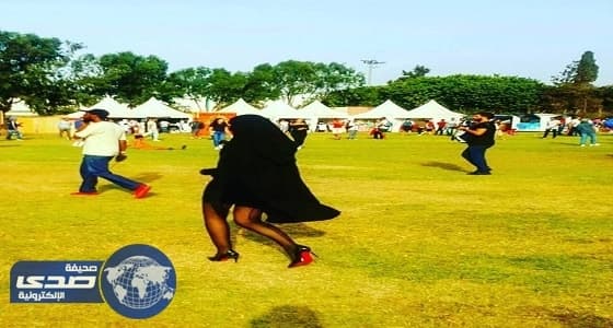 الكشف عن حقيقة صور فتاة النقاب بالتنورة القصيرة