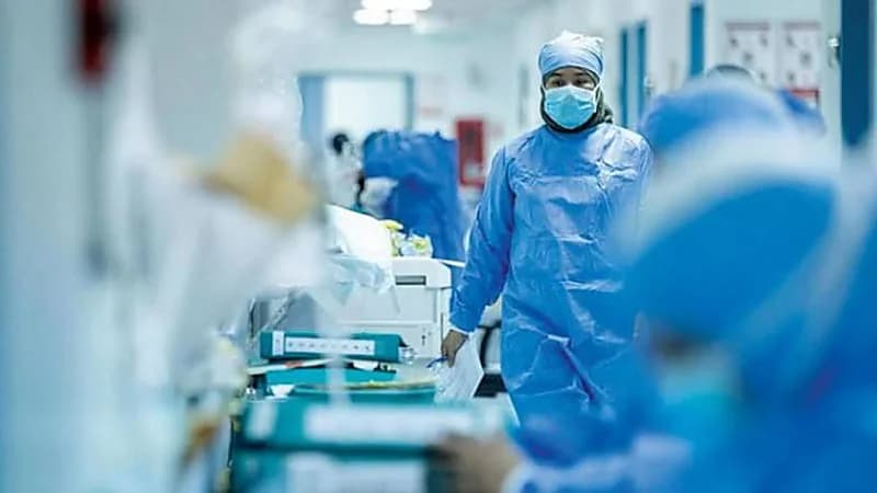 رجل يفقد بصره مؤقتًا بسبب إصابته بفيروس كورونا