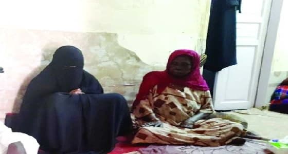 والدة المنحورات الثلاثة: لا أقبل سوى القصاص