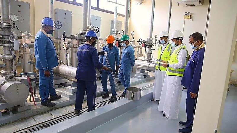 استخدام الأشعة فوق البنفسجية في تعقيم وفلترة ماء زمزم