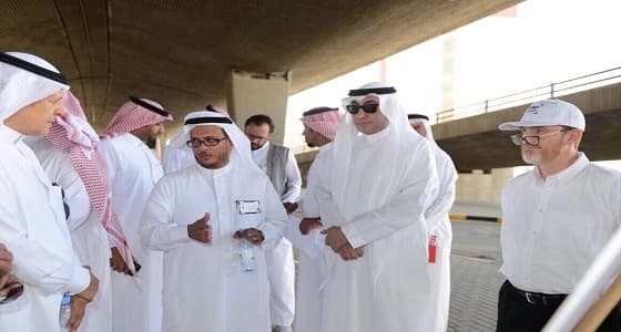 بالصور.. أمين جدة يدشن الجزء الخامس من المواقف الآلية أسفل جسر الملك فهد
