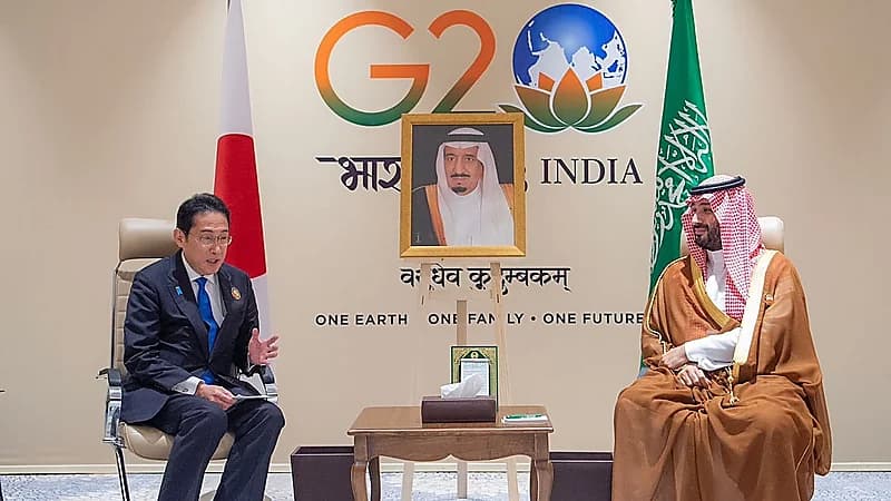 ولي العهد يلتقي رئيس وزراء اليابان على هامش قمة مجموعة العشرين .. فيديو