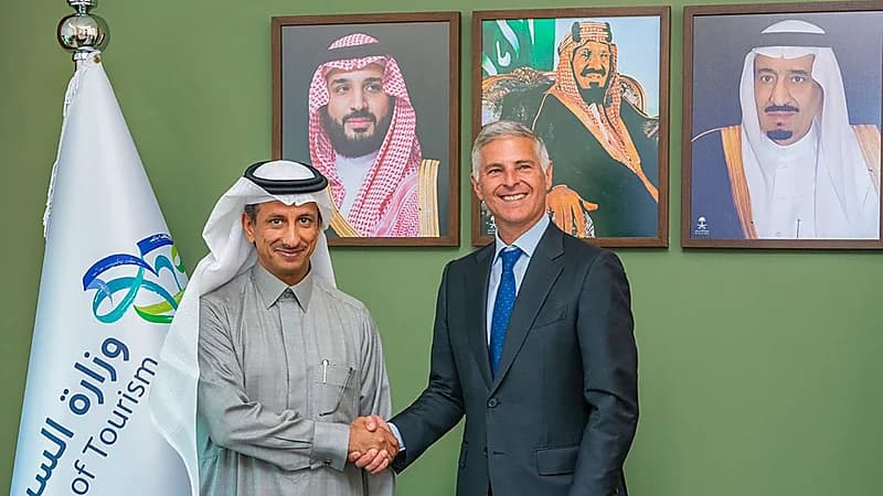 وزير السياحة: هيلتون سترفع عدد فنادقها في المملكة إلى 75