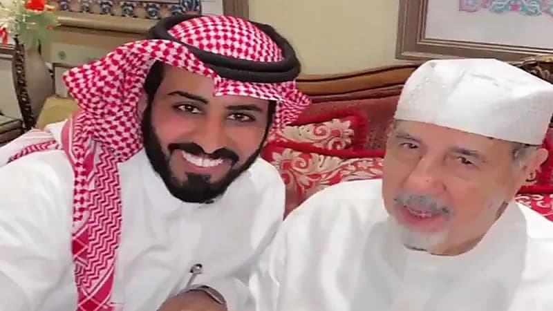 بالفيديو.. الخطاط عثمان طه يروي موقف عجيب حدث معه أثناء كتابته للمصحف