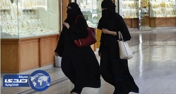 بالفيديو.. امرأتان ترويان علاقاتهما بزوجين متهورين