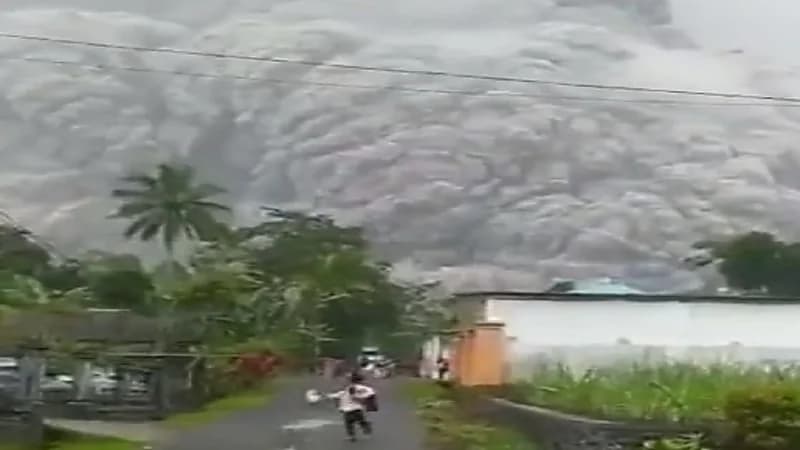 شاهد.. لحظة ثوران بركان "سيميرو" بإندونيسيا