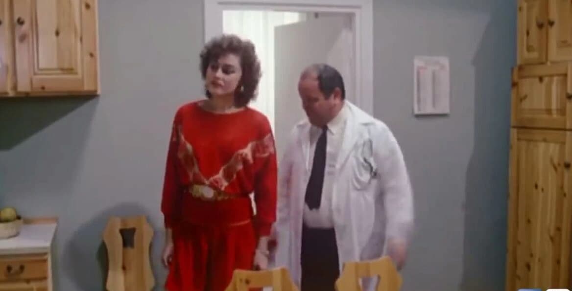 طبيب ينصح مرضى الاكتئاب الشيبان بمشاهدة الحسناوات