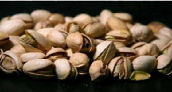 صناعة الفستق منافسة غير متكافئة بين أمريكا وإيران