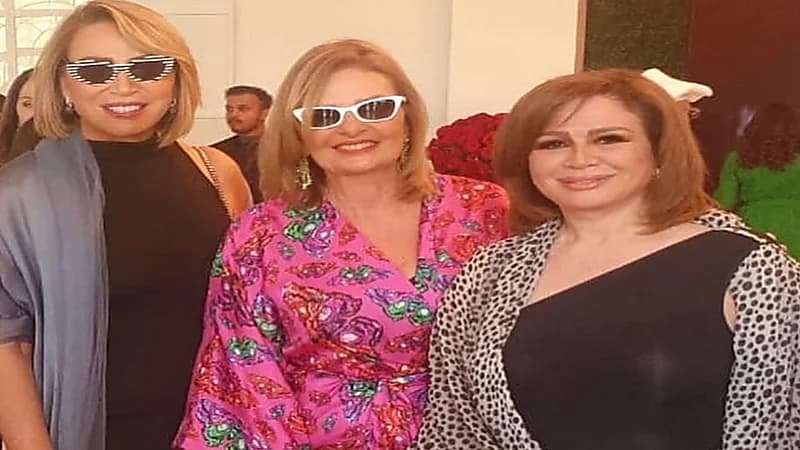 يسرا: مع حبايب قلبي إلهام وإيناس من فعاليات مهرجان البحر الأحمر