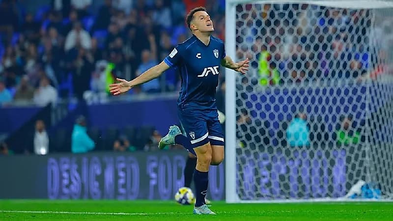 باتشوكا يهزم بوتافوجو بثلاثية دون رد .. فيديو